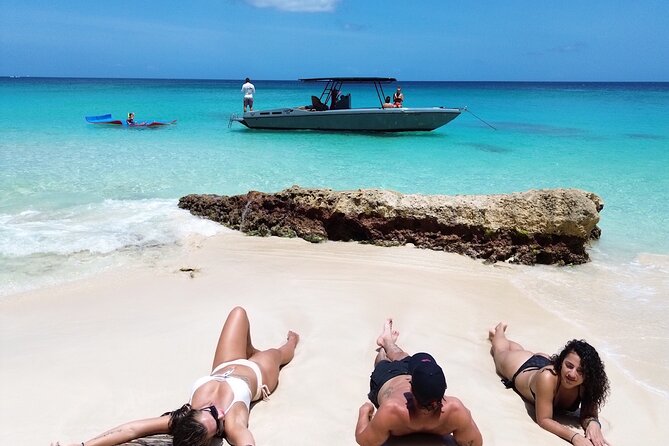 Private Full-Day Boat Trip to Saint Martin Island
