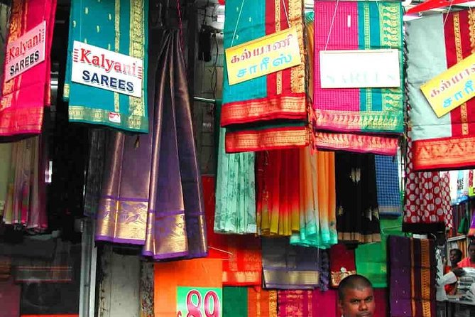Private Full Day Real Delhi Shopping Tour With Female Consultant