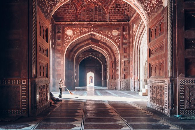 Private Full Day Taj Mahal and Agra City Tour
