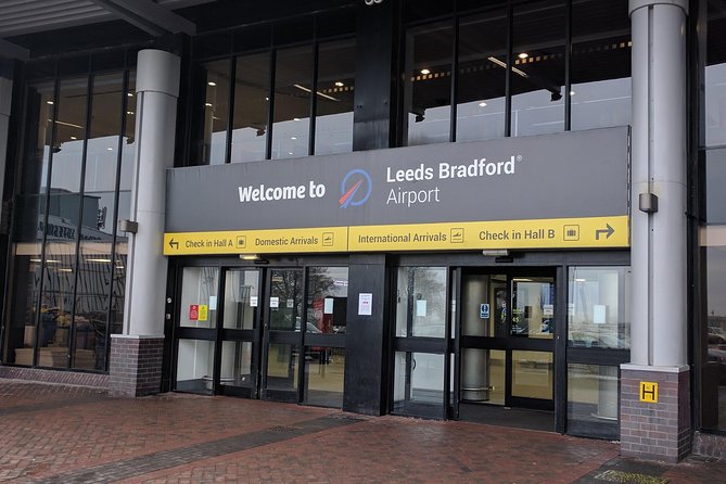 Private Leeds Bradford Arrival Transfer - Airport to Hotel / Accommodation