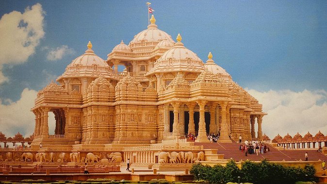 Private Old and New Delhi Full-Day Tour With Akshardham Temple - Tour Overview