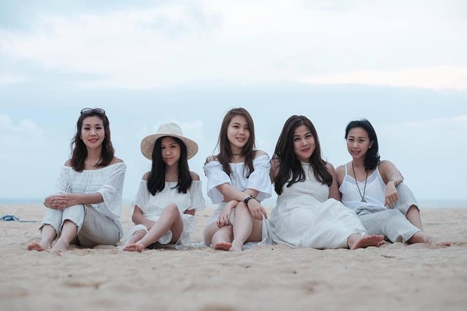 Private Photo Session With a Local Photographer in Uluwatu