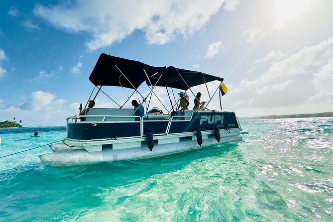 Private Pontoon Tour in San Andrés