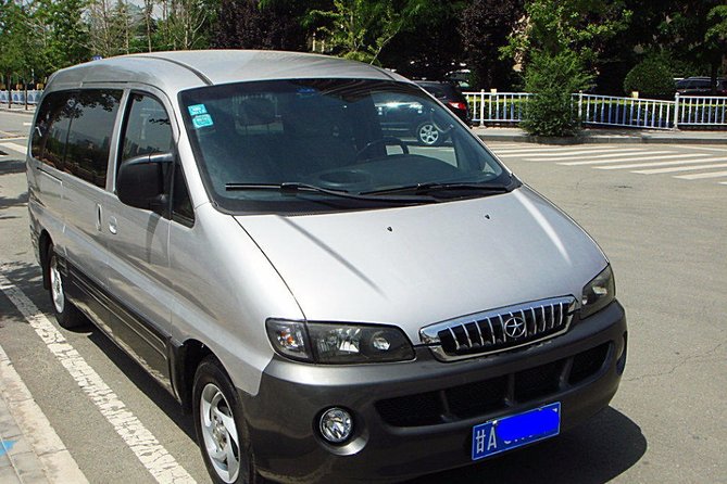 Private Round-trip Airport Transfer: Xian International Airport and Xian Hotel
