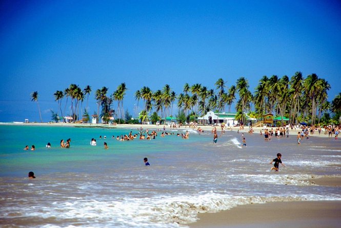 Private Round-trip Transportation to Luquillo Beach