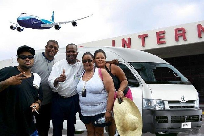 Private Roundtrip Airport Transfer to Royalton White Sands/Blue Waters Hotel
