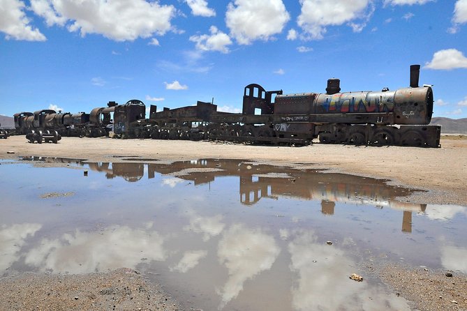 Private Salt Flat Full-Day Tour Including the Cemetery of Trains and Lunch From Uyuni - Good To Know