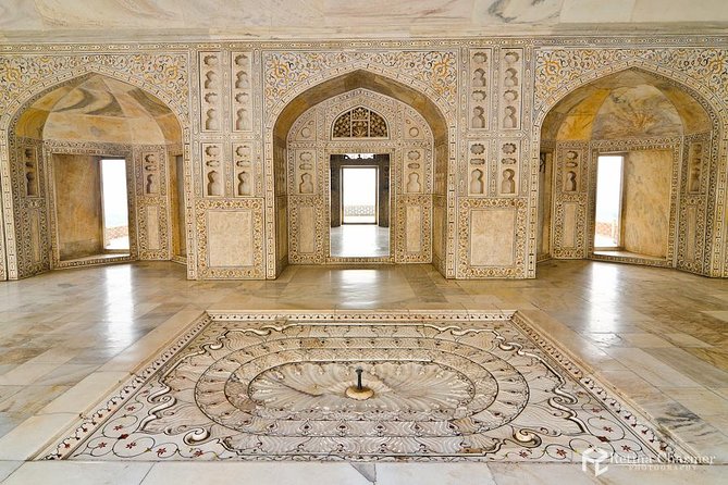 Private Same Day Taj Mahal Tour From Banglore