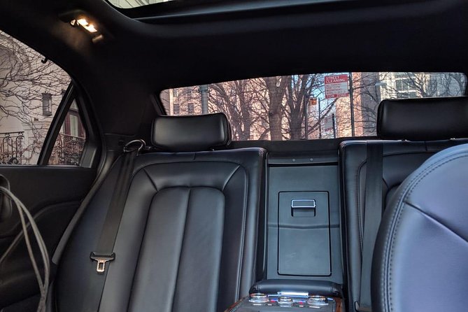 Private Sedan Transfer Between OHare Airport & Downtown Milwaukee WI