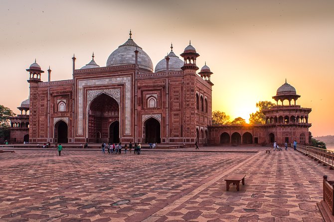 Private Sunrise Taj Mahal Tour From Jaipur by Car - Good To Know