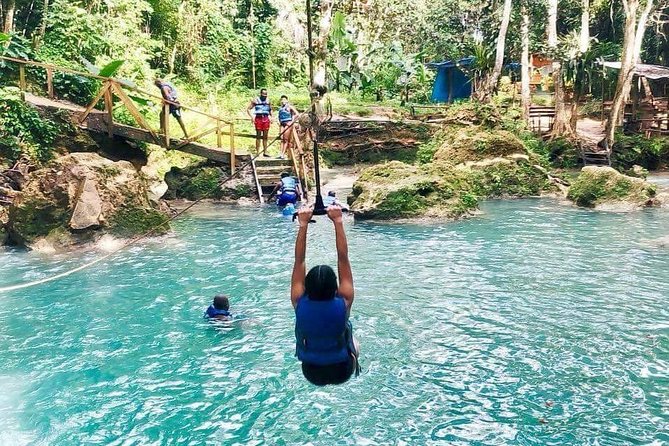 Private Tour – Blue Hole Express Tour and Margaritaville From Ocho Rios