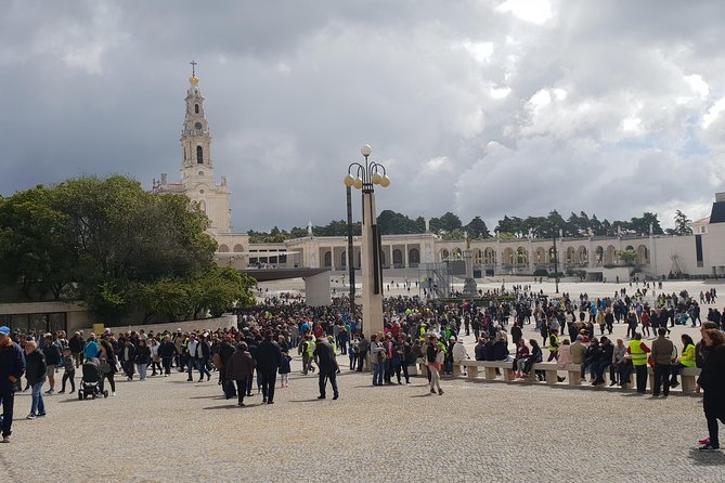 Private Tour Fátima - Nazaré - Batalha - Óbidos - Good To Know