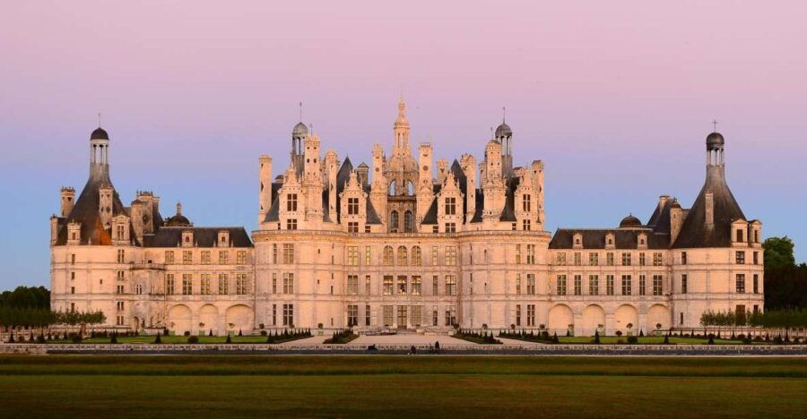 Private Tour From Paris to Loire Castles & Michelin Lunch - Good To Know