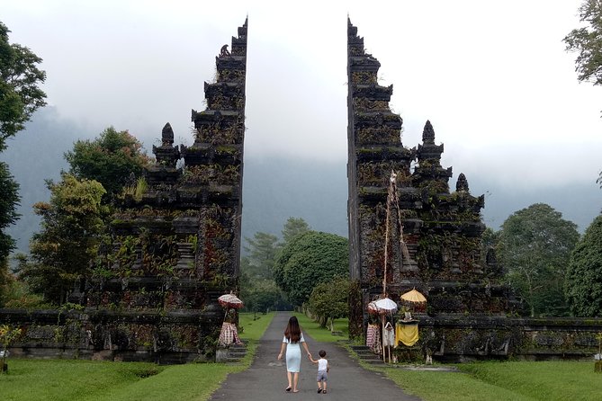 Private Tour: Handara Iconic Gate, Rice Terrace & Ulundanu Temple - Tour Overview