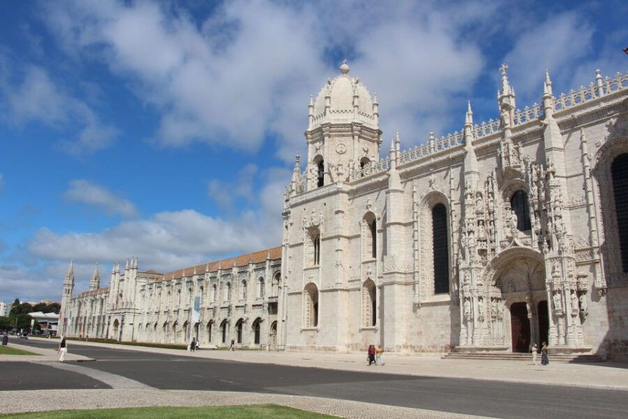 Private Tour in Lisbon to Christ Statue & Belém Monuments - Good To Know