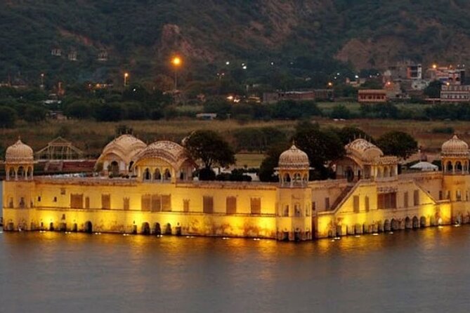Private Tour of Jaipur Tracing 1000 Years With Aircon Car & Guide