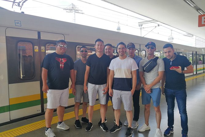 Private Tour to Commune 13. - Good To Know