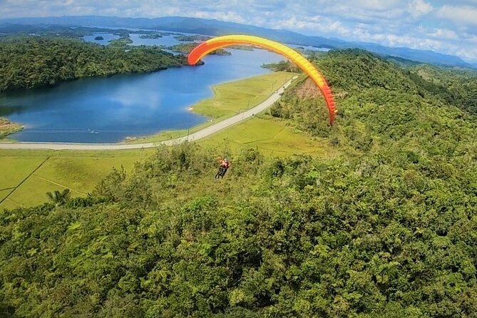 Private Tour to Guatape Boat Ride Paragliding