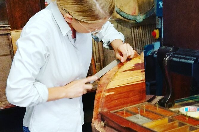 Private Tour to Romes Artisans and Flea Markets - Good To Know