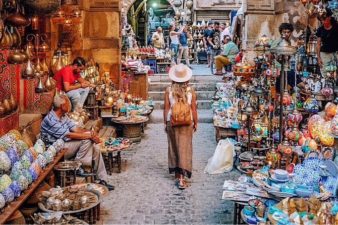 Private Tour to the Pyramids of Giza & Khan El Khalili Market