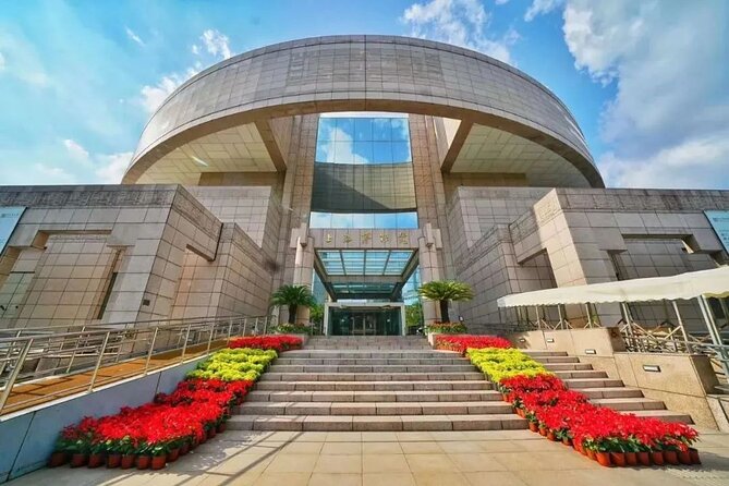Private Tour:Shanghai Museum, Yu Garden, the BundDinner in Oriental Pearl Tower - Good To Know