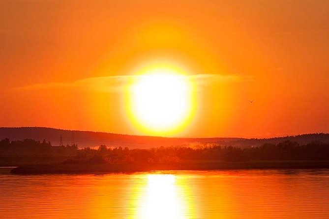 Private Traditional Lakeside Sauna With Midnight Sun - Output: