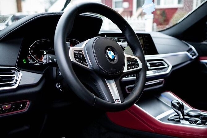 Private Transfer by Luxury Car to ORD Airport