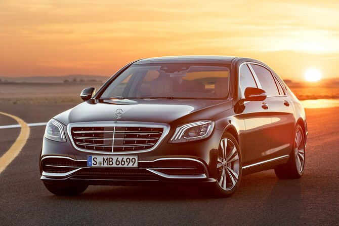 Private Transfer Chicago to Chicago Airport by Luxury Car or SUV