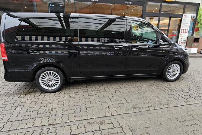 Private Transfer From Berlin Hotels to Berlin Airport - Date and Travelers