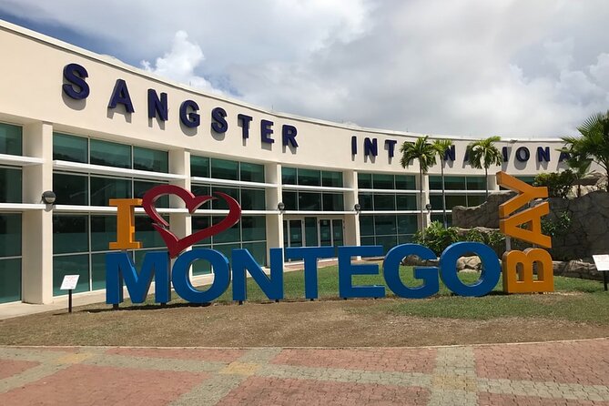 Private Transfer From Mobay Airport to Ocho Rios