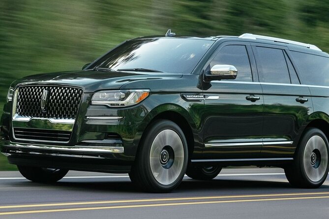 Private Transfer Milwaukee to Milwaukee Airport MKE by SUV - Good To Know