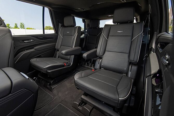 Private Transfer Orlando MCO Airport to Theme Park Hotels by SUV