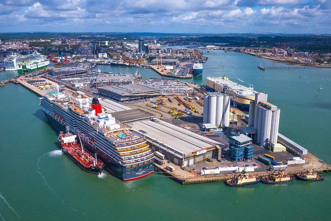 Private Transfer: Southampton Port to London Airports LHR, LCY