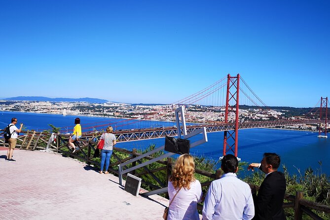 Private Trip to Arrábida Natural Park, Palmela Castle and Setúbal - Historical Castles
