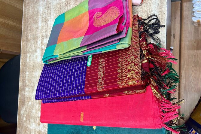 Private Walking Tour Into the Oldest Local Market in Bengaluru