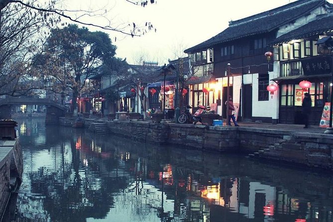 Private Zhujiajiao Water Town Boating Tour With Fruit Picking - Good To Know