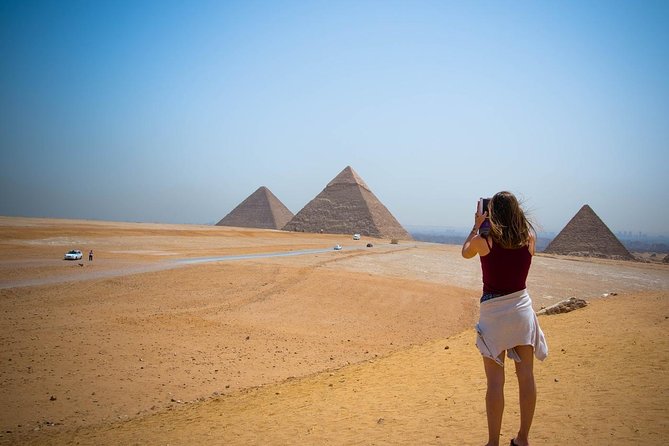 Pyramids of Giza & Sphinx & Valley Temple Tour With Egyptian Lunch - Tour Itinerary and Highlights