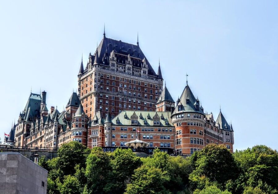 Quebec City: Old Quebec Scavenger Hunt Phone Walking Tour