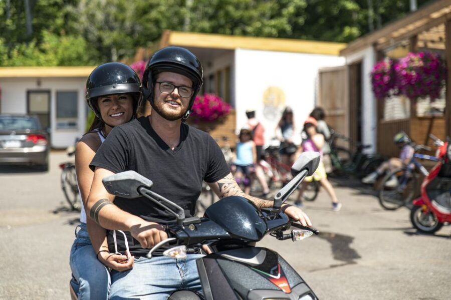Quebec City : Scooter Rental on Ile D’orléans Agrotourism !