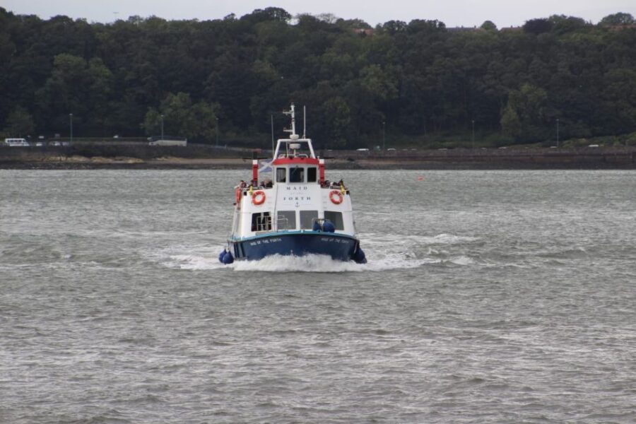 Queensferry: Sightseeing Cruise to Inchcolm Island