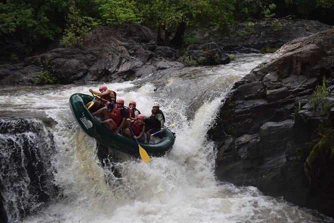 Rafting Class III and IV in Tenorio RIVer From Playa Hermosa