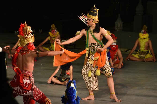 Ramayana Ballet Performance In Prambanan Temple With Dinner - Good To Know