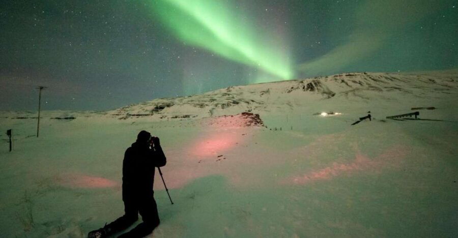 Reykjavik: Northern Lights Photo Tour & Aurora Center Ticket - Good To Know