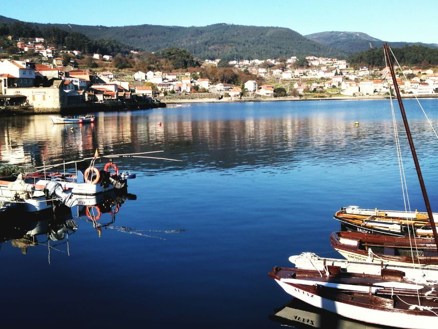 Rias Baixas Tour; Arousa and Toxa Islands, Combarro & Boat - Booking Details