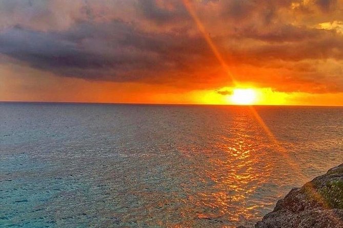 Ricks Café and Seven Mile Beach Private Tour - Pricing and Reservation Details