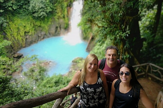 Río Celeste-Tenorio Volcano and Sloth Watching Tour From Guanacaste