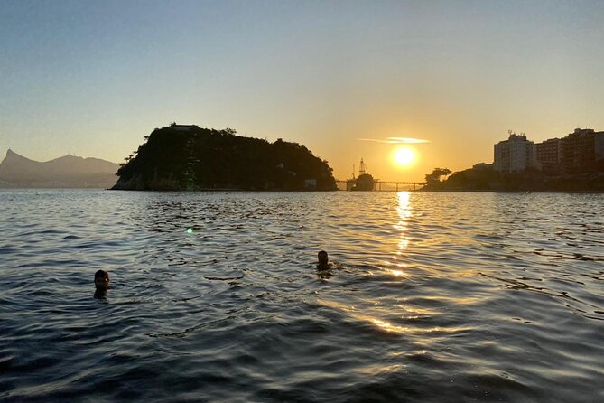 Rio De Janeiro: Speedboat Tour With Sunset and Beer! - Good To Know