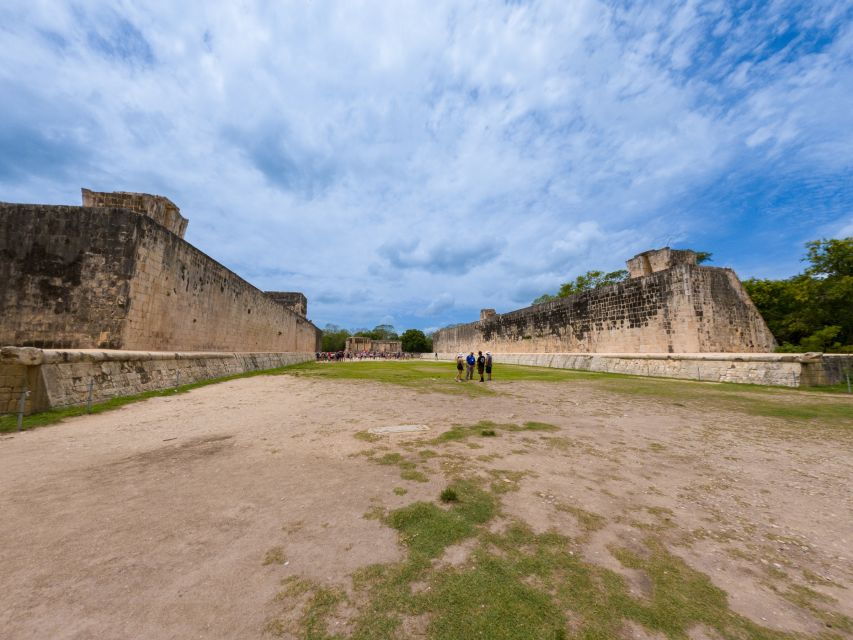 Riviera Maya: Chichén Itzá, Cenote & Valladolid Tour