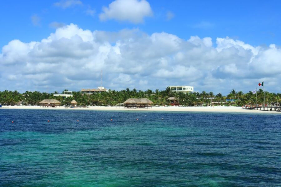 Riviera Maya: Speed Boat Tour & Beach Club Access