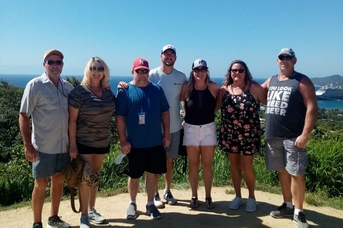 Roatan Monkey Sloth & Macaws Tour With Chocolate and Rum Tasting